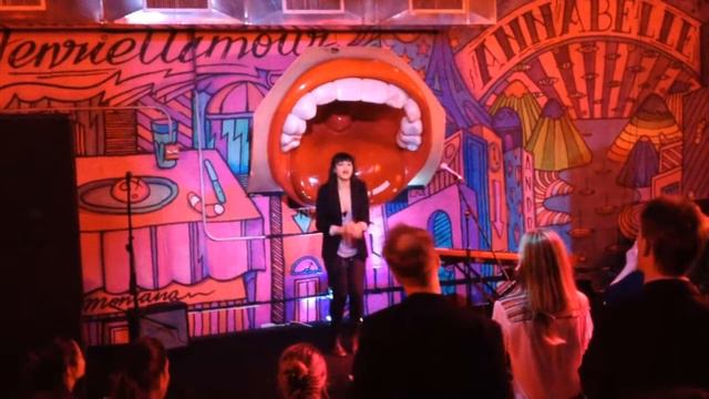 Camelia Jordana en show case à New York Septembre 2013 (Les Mouches Noires) смотреть онлайн