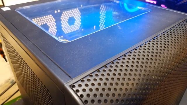 Игровой персональный компьютер в корпусе Core V1 от Thermaltake смотреть онлайн