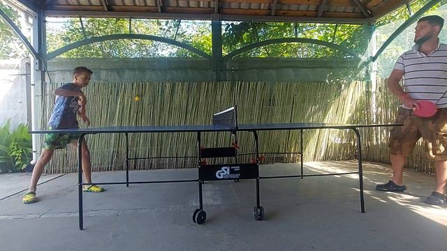 Настольный теннис учу сына играть смотреть онлайн