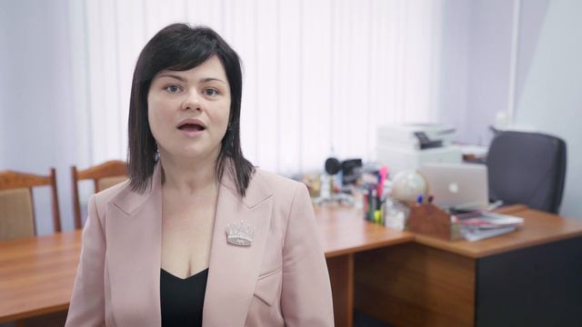 Видеопоздравление с Днём учителя от директора Школа № 2087 "Открытие" Вороновой Александры Игоревны смотреть онлайн