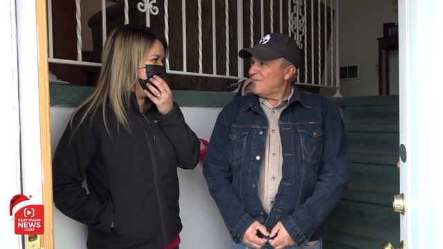 Secret Santa gives farmer truck after daughter writes touching letter 'with a heart full of faith' смотреть онлайн