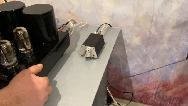 GRAAF iti, Graafiti model 5050 Valve amplifier with Monitor audio MA9 speakers смотреть онлайн