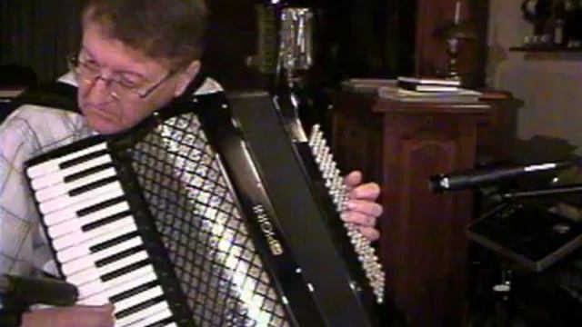 TIEMPOS VIEJOS. Tango Argentino. HUGO Acordeón Pigini Super king смотреть онлайн
