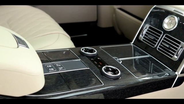 Range Rover LWB SV Autobiography Dual Tone Leeds смотреть онлайн