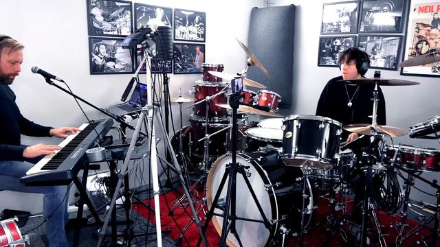 Cover Of Smoke On The Water 50 Year Anniversary смотреть онлайн