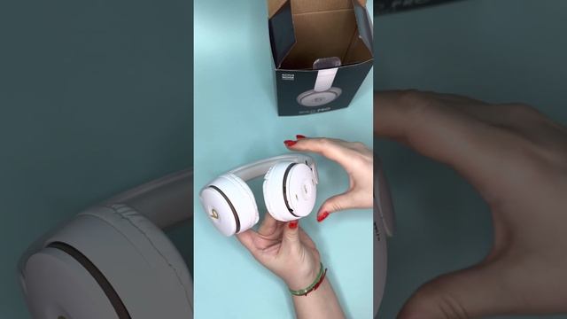 наушники беспроводные Beats белые смотреть онлайн