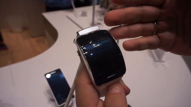 Samsung Gear S Hands-On смотреть онлайн