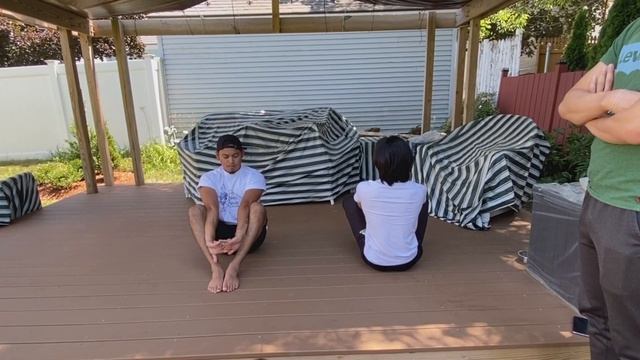 Traditional Cambodian Ballet Stretches Pt. 1 | Angkor Dance Troupe смотреть онлайн