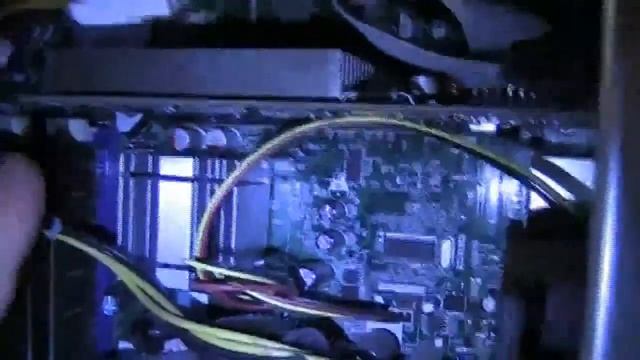 Installing a Radeon 5450 on a HP Pavilion p6240f смотреть онлайн