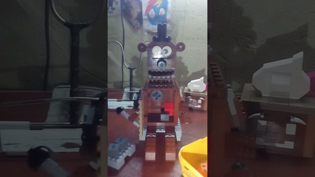НАСТОЯЩИЙ РЕМОНТ ФРЕДДИ ФАЗБЕРА В ЛЕГО ФНАФ!!!!! смотреть онлайн