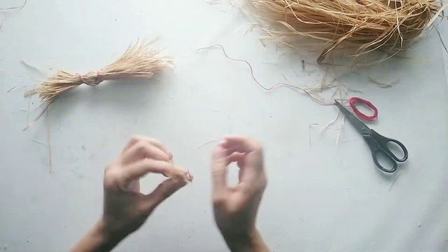 Традиционная кукла из липового лыка «Стригушка» смотреть онлайн