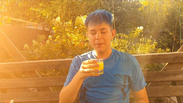 Отобрал у акулы энергетик? Или у оператора? Обзор на энергетик #4 Monster Energy Aussie lemonade смотреть онлайн