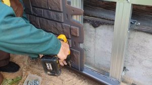 Отделка фундамента фасадными панелями docke - как легко установить и смонтировать фасадную панель