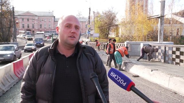 Бетонирование тротуара на Октябрьском мосту завершается сегодня смотреть онлайн