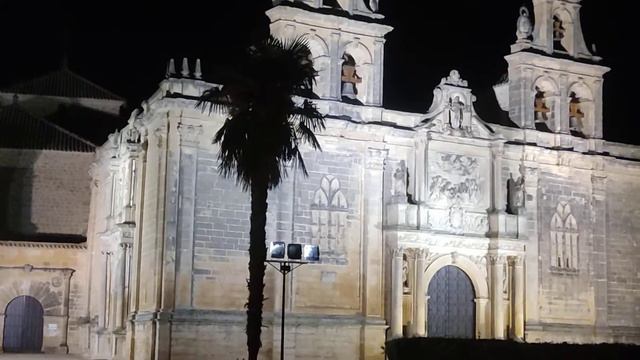 Убеда Площадь Васкес-де-Молина смотреть онлайн