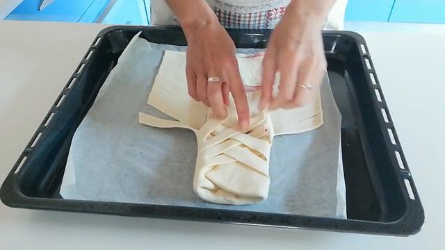 Пирог "Косичка" из слоёного теста/Rustico salato "La treccia" di pasta sfoglia Ricetta facile смотреть онлайн