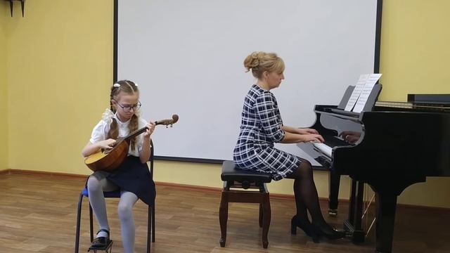 Маленькие вариации на тему А.Филиппенко "Цыплятки" обр. О.Моисеевой смотреть онлайн