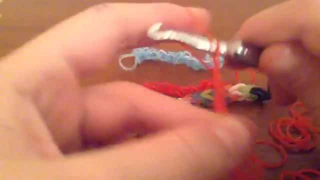 Скакалка из резинок Loom Bands смотреть онлайн