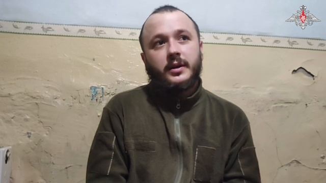 Пленные украинские военнослужащие рассказали, как командиры бросают их на поле боя смотреть онлайн
