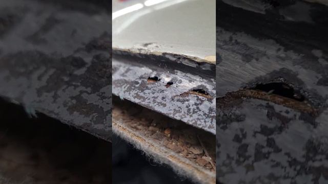 течёт из под стекла,что делать!!! смотреть онлайн