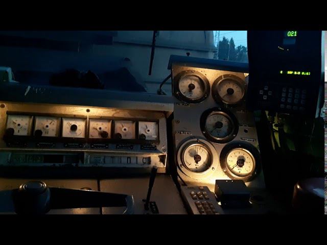 Электровоз ЧС4Т разгон!ОРИГИНАЛЬНЫЙ ЗВУК! Съёмка из нерабочей кабины. смотреть онлайн