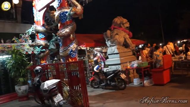 Лой Кратхонг - красочное карнавальное шествие. Loy Krathong Festival. 27 смотреть онлайн