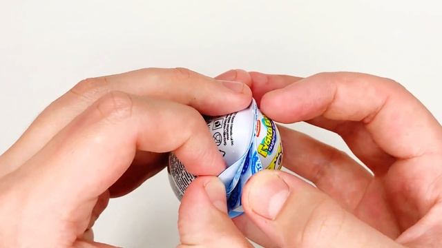 Kinder Joy Or Kids Box | Which One Is Cooler? смотреть онлайн