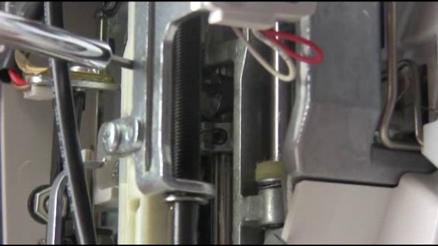 MC11000 Needle Bar Height смотреть онлайн