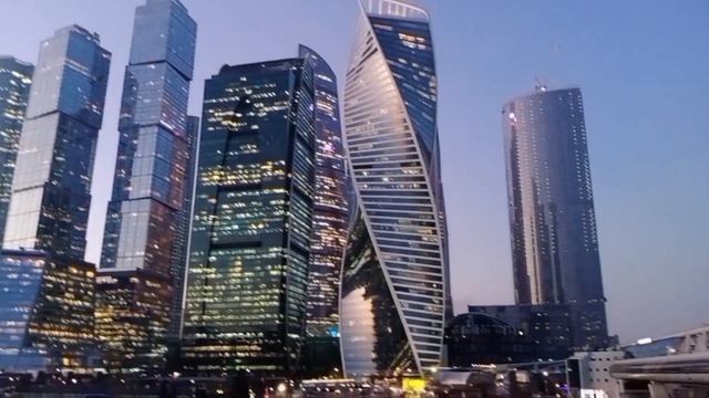 Москва Сити. Мост Багратион. Башня 2000 смотреть онлайн