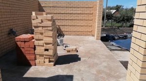 Стены для беседки из кирпича.