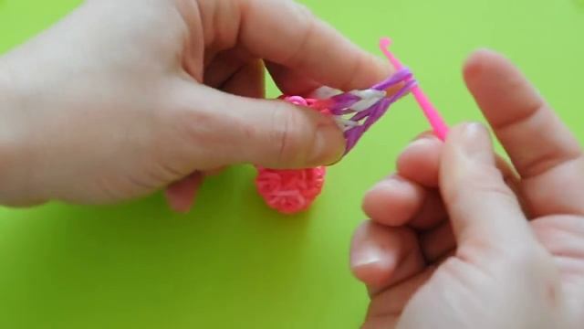 ❤Корзина. Фигурки из резинок Happy Rainbow Loom. Как плести. Урок №200❤ смотреть онлайн