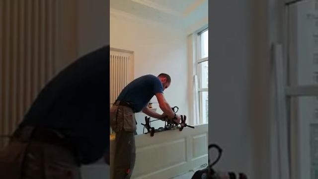 Врезка замка в межкомнатную дверь шаблоном Павла Солдатова смотреть онлайн