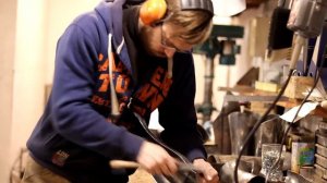 Как сделать стальные нарукавники. Ковка доспехов своими руками.