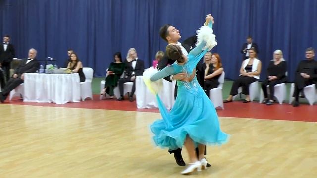 Молодежь 1 St (Open): презентация пар - Чемпионат БФТ 2023 / спортивные бальные танцы смотреть онлайн