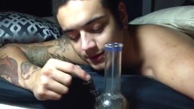How to hit a bong смотреть онлайн