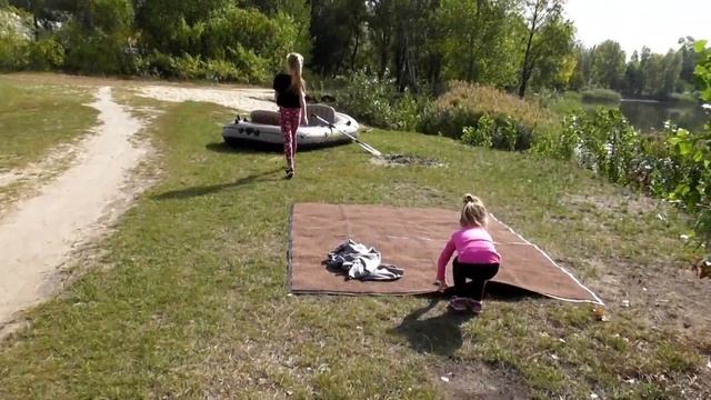 Vlog \ Пикник !!! Катаюсь на Лодке!!! ВЛОГ Последний теплый день смотреть онлайн