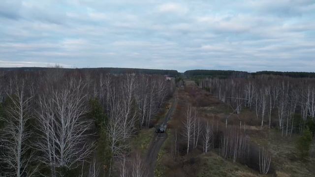 Тюнингованная, лифтованная НИВА 4Х4 едет как зверь! смотреть онлайн