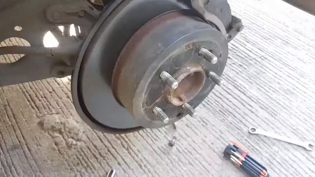 Kia Carens 2008 E Brake Adjustments смотреть онлайн