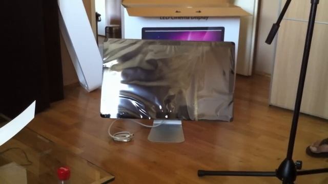 Cinema Display 27 Zoll Unboxing смотреть онлайн