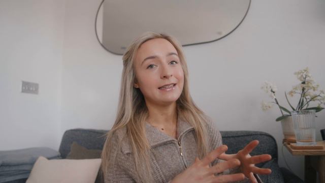 Why We Need To Live In The Present Moment | slow living & minimalism смотреть онлайн