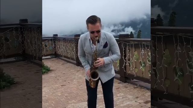 Саксофонист в Сочи 8 918 400 87 11