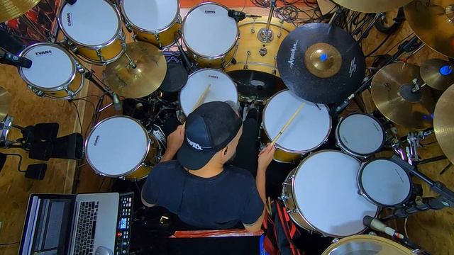BRUNO MARS "UPTOWN FUNK" Drum Tribute by Gilson Naspolini смотреть онлайн