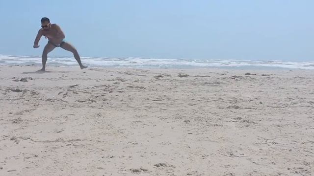 Capoeira Flourish Tutorial: KICK BACK TRANSITION смотреть онлайн