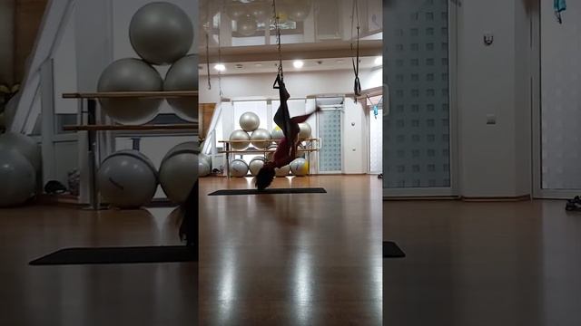 FLY -- yoga with Larysa Fomchenko парус-голубь смотреть онлайн