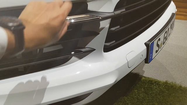 Как отличить старый Porsche Cayenne от нового: инструкция (спойлер - это сложно) смотреть онлайн