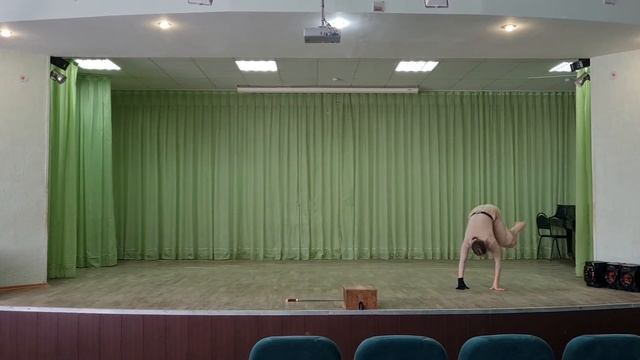 Волгодонский педагогический колледж. Дарья Приходько. Танец "То, о чем кричит поле". смотреть онлайн