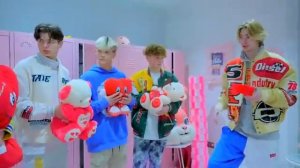 ДЕНЬ СВЯТОГО ВАЛЕНТИНА!!!!  ПОЛУЧИТ БОЛЬШЕ ПОДАРКОВ?!! ЧТО ДИАНЕ ПОДАРИЛ КИРИЛЛ??