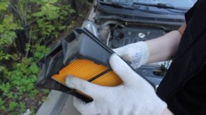 Бюджетная замена воздушного фильтра ниссан ноут 1,6 АКПП.