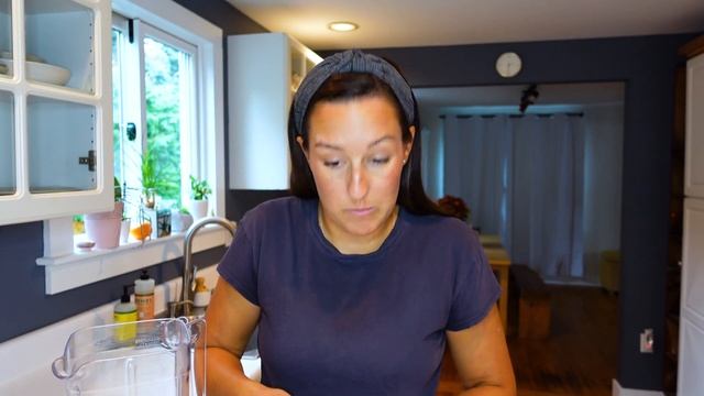 100-Calorie Flourless Blender Zucchini Muffins | Prep School | Eating Well смотреть онлайн