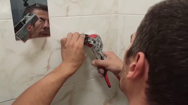 Установка сантехники в немецком "делай хорошо" умывальник над стиральной машиной смотреть онлайн